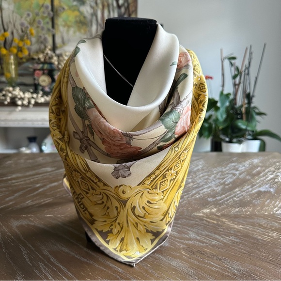 Authentic Fendi Scarf - Picture 4 of 8